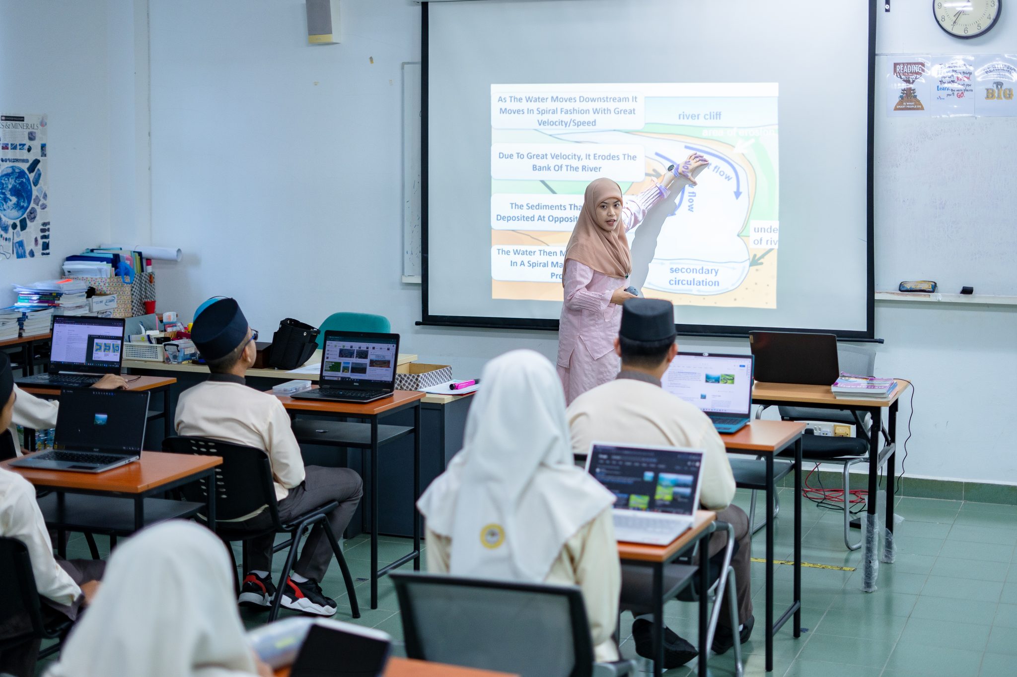 Home - Yayasan Sultan Haji Hassanal Bolkiah School